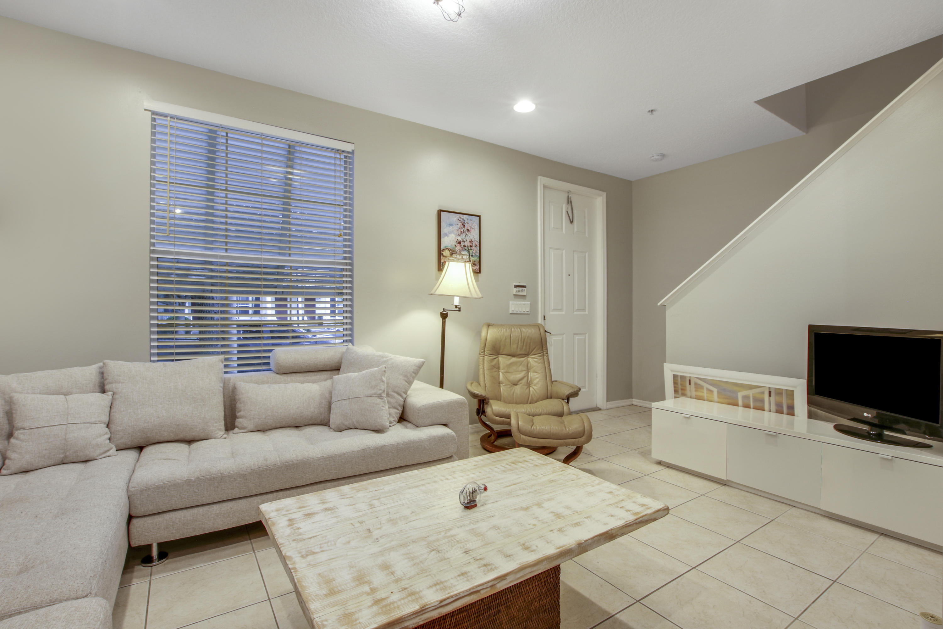 1575 Frederick Small Road Jupiter, FL 33458 - Photo 9 of 27 Living Room