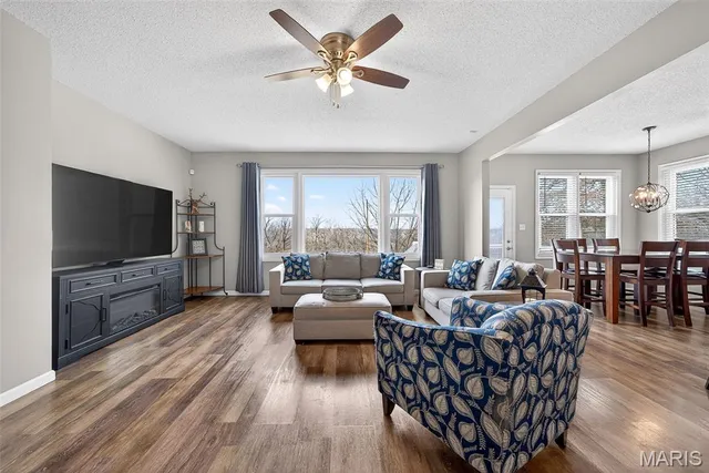 $520,000 | 211 England Drive, O'Fallon, MO 63366