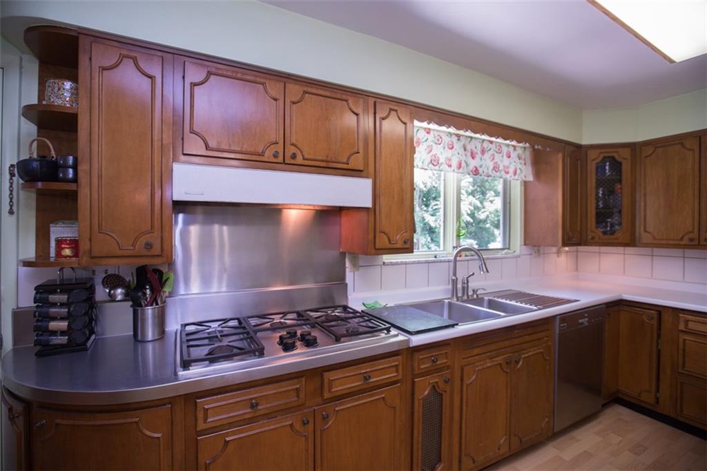 732 Scrubgrass Road Mt. Lebanon, PA 15243 - Photo 8 of 25 An abundance of storage and a 5 burner gas cook top.