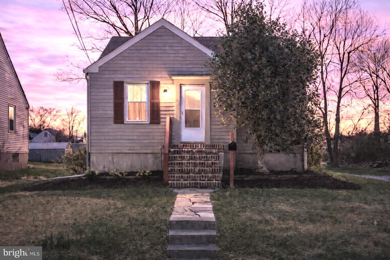 28 West Center Avenue Maple Shade, NJ 08052 - Photo 1 of 21