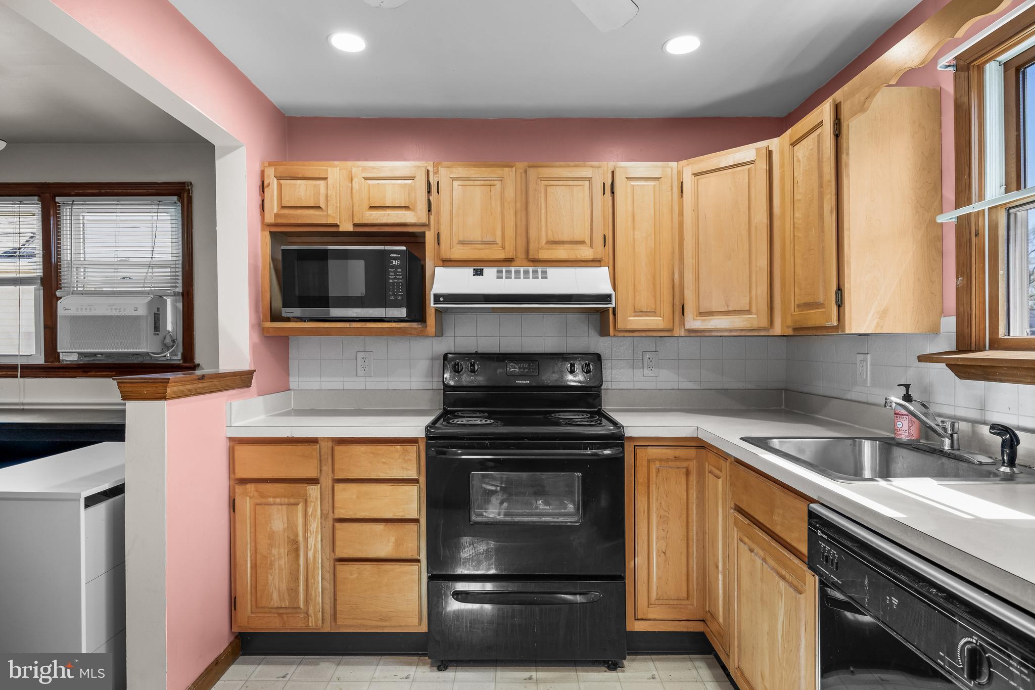 28 West Center Avenue Maple Shade, NJ 08052 - Photo 12 of 21