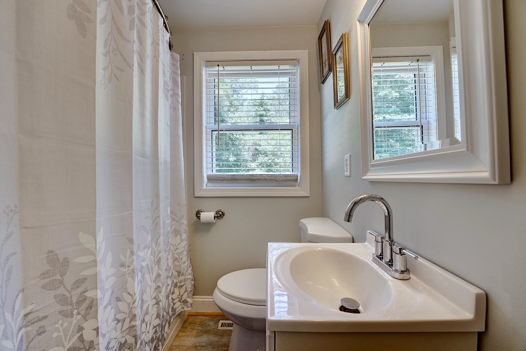 29 Mary Batchelder Road Hampton, NH 03842 - Photo 14 of 37