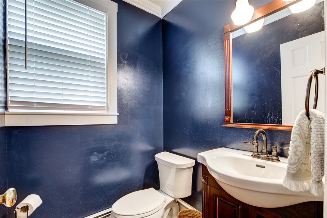 7 Division Street Newport, RI 02840 - Photo 8 of 22