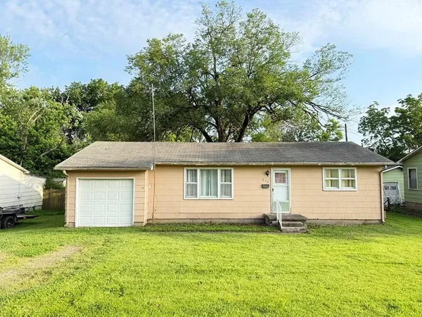 $99,500 | 322 West Lafayette Street, El Dorado Springs, MO 64744