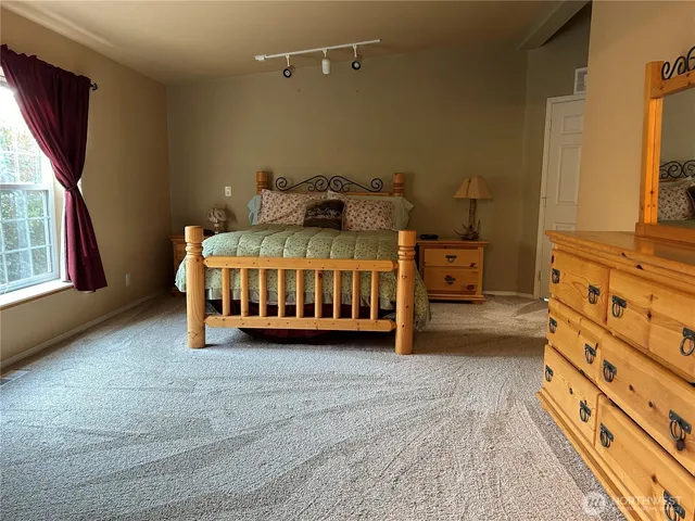 $750,000 | 6997 Bacon Lane Northeast, Moses Lake, WA 98837