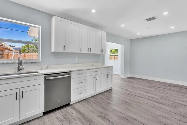 $3,600 | 2920 Northeast 8th Terrace, Pompano Beach, FL 33064