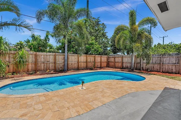 $3,600 | 2920 Northeast 8th Terrace, Pompano Beach, FL 33064