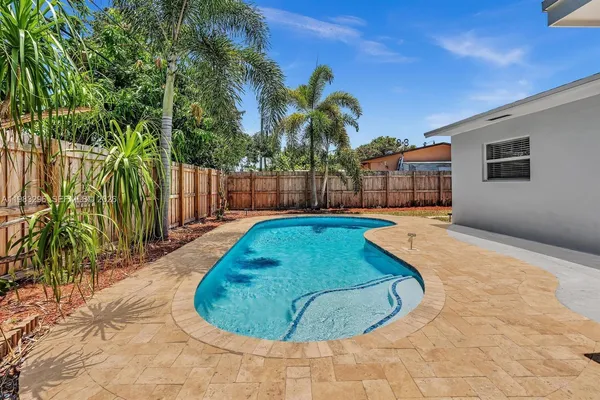 $3,600 | 2920 Northeast 8th Terrace, Pompano Beach, FL 33064