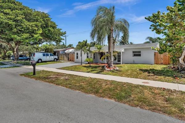 $3,600 | 2920 Northeast 8th Terrace, Pompano Beach, FL 33064