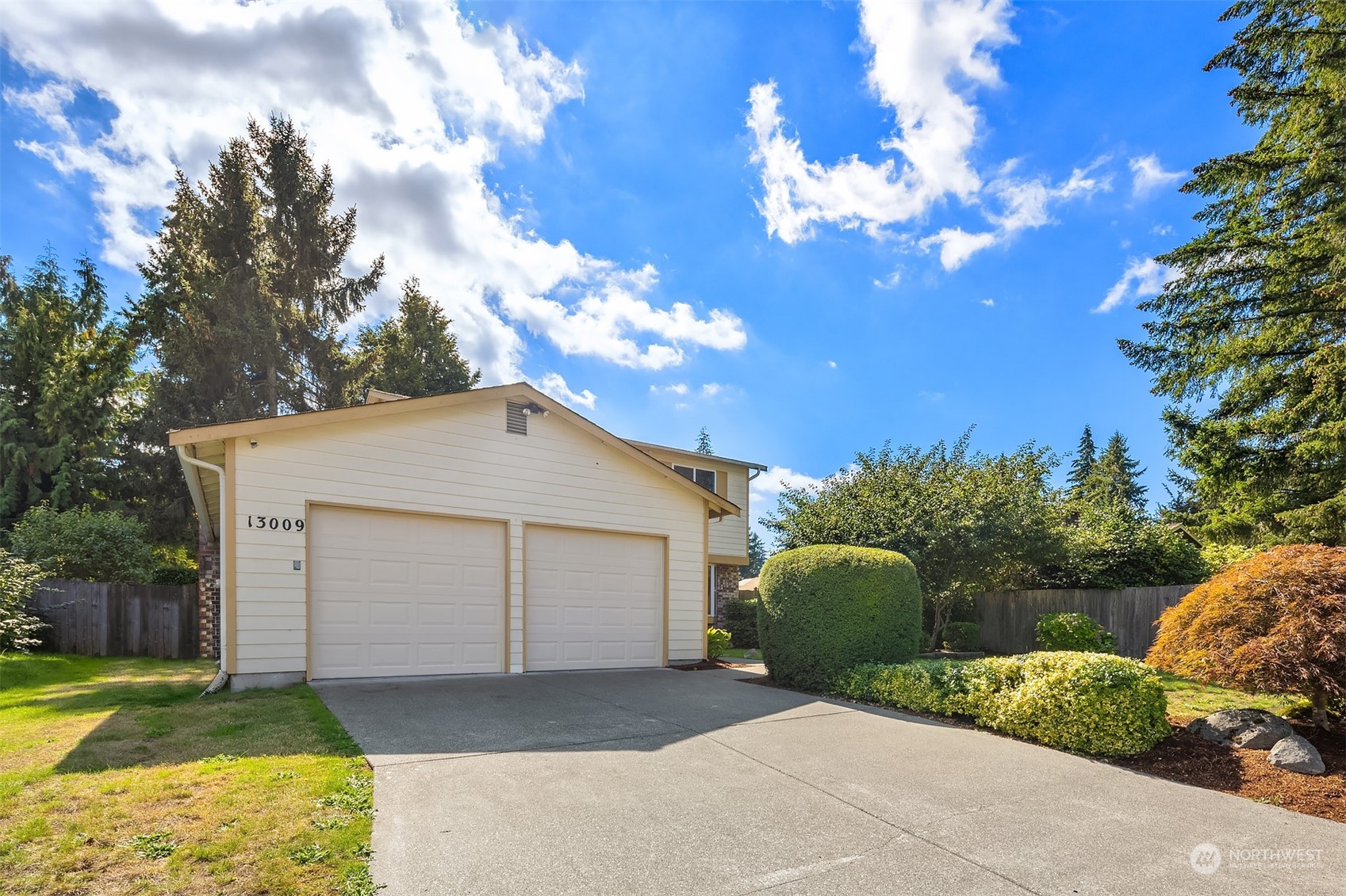 13009 Southeast 184th Place Renton, WA 98058 - Photo 2 of 32 Gallery Image 2