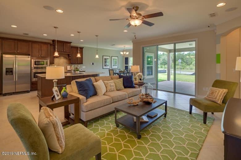 9981 Kevin Road Jacksonville, FL 32257 - Photo 4 of 27 Living room