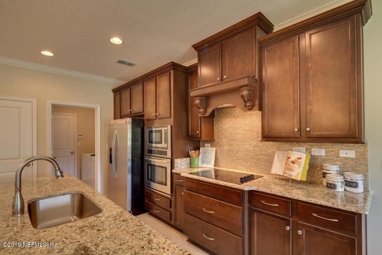 9981 Kevin Road Jacksonville, FL 32257 - Photo 7 of 27 Kitchen