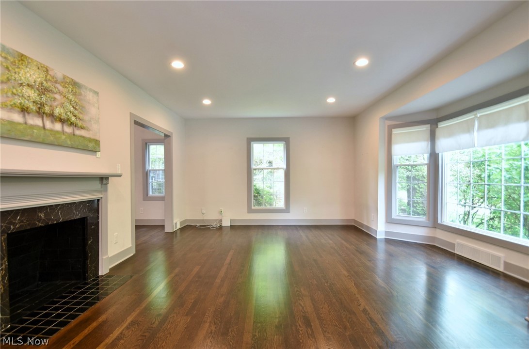 2195 Edgerton Road Cleveland, OH 44118 - Photo 5 of 46 Gallery Image 5