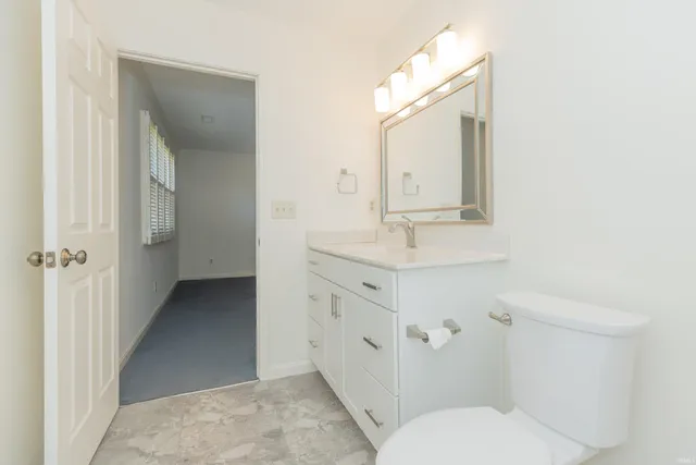 $214,900 | 728 Kingswood Drive, Evansville, IN 47715