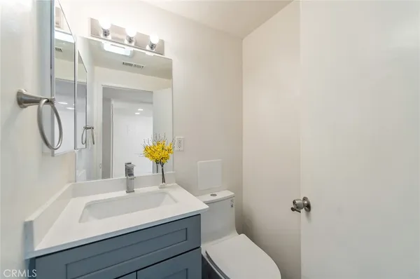 $3,195 | 14732 Del Amo Avenue, Unit C, Tustin, CA 92780