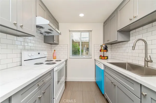 $3,195 | 14732 Del Amo Avenue, Unit C, Tustin, CA 92780