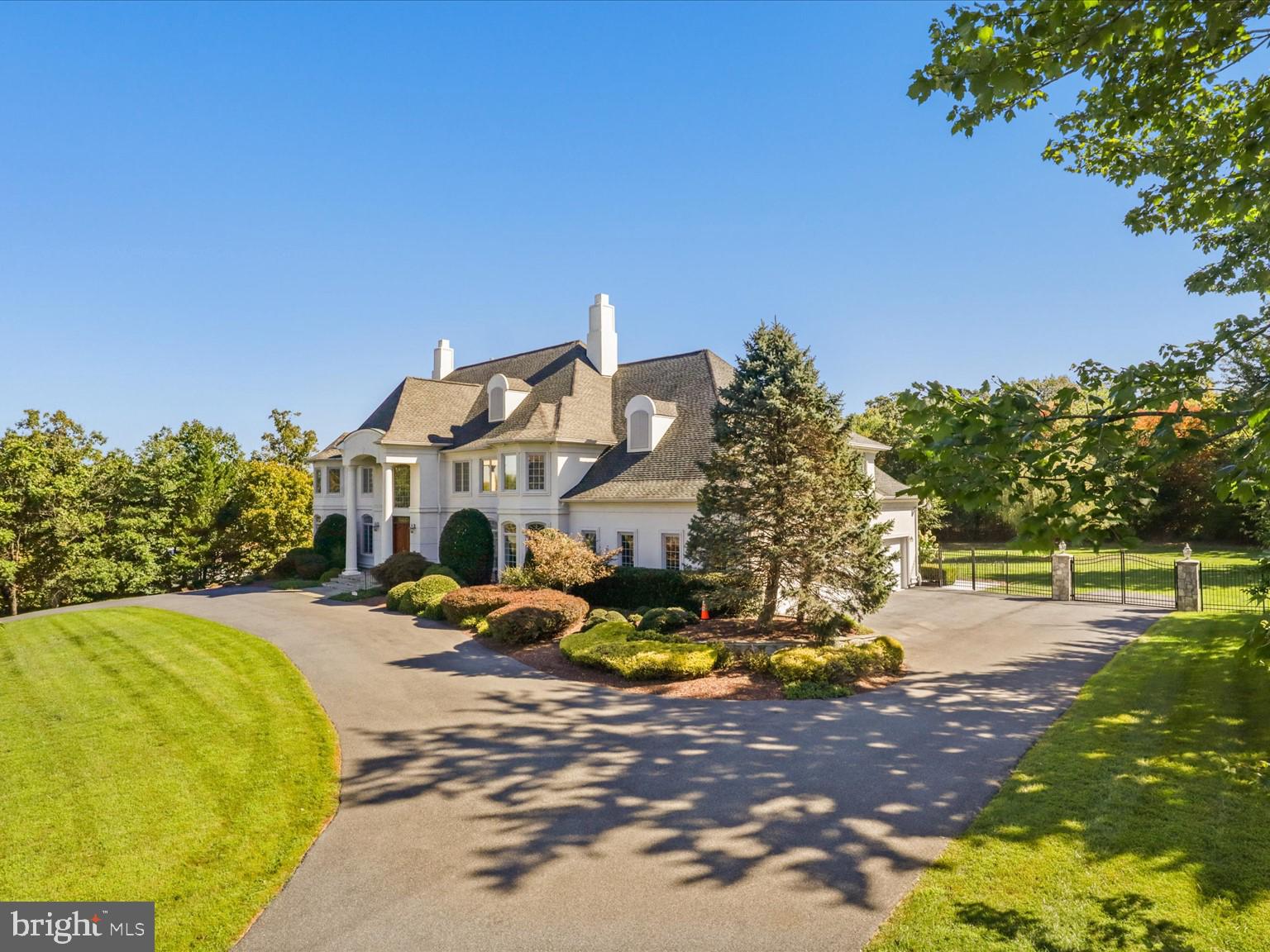 12709 Greenbriar Road Potomac, MD 20854 - Photo 14 of 120 Elegant estate with lush surroundings.