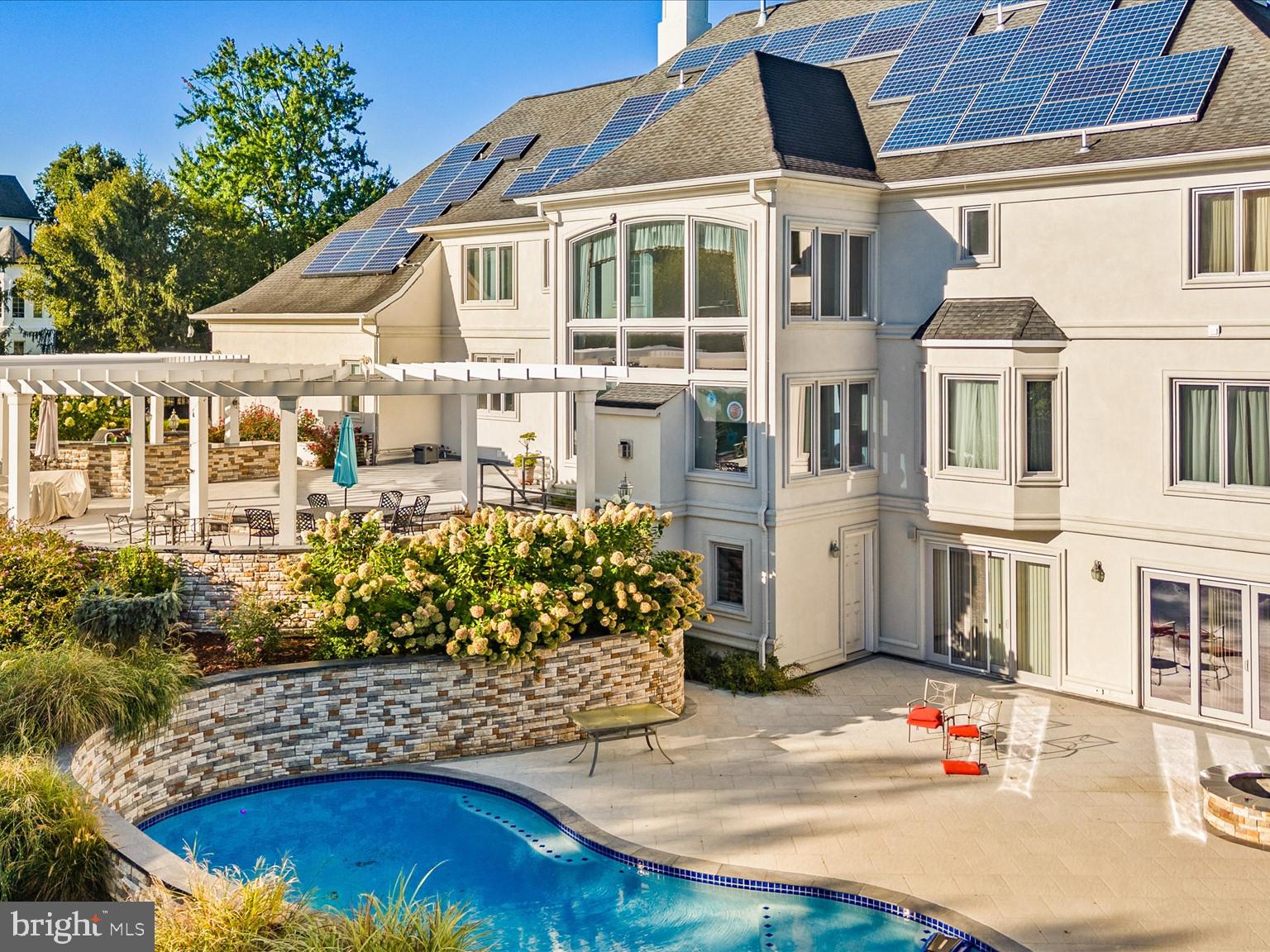 12709 Greenbriar Road Potomac, MD 20854 - Photo 2 of 120