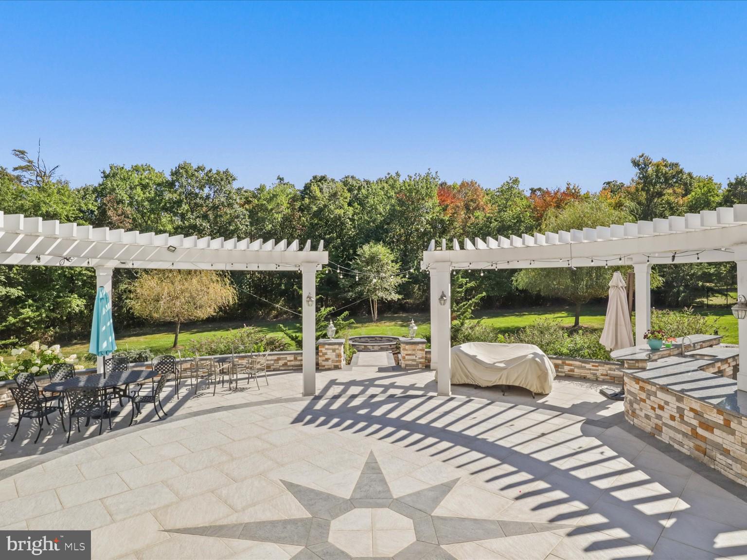 12709 Greenbriar Road Potomac, MD 20854 - Photo 3 of 120