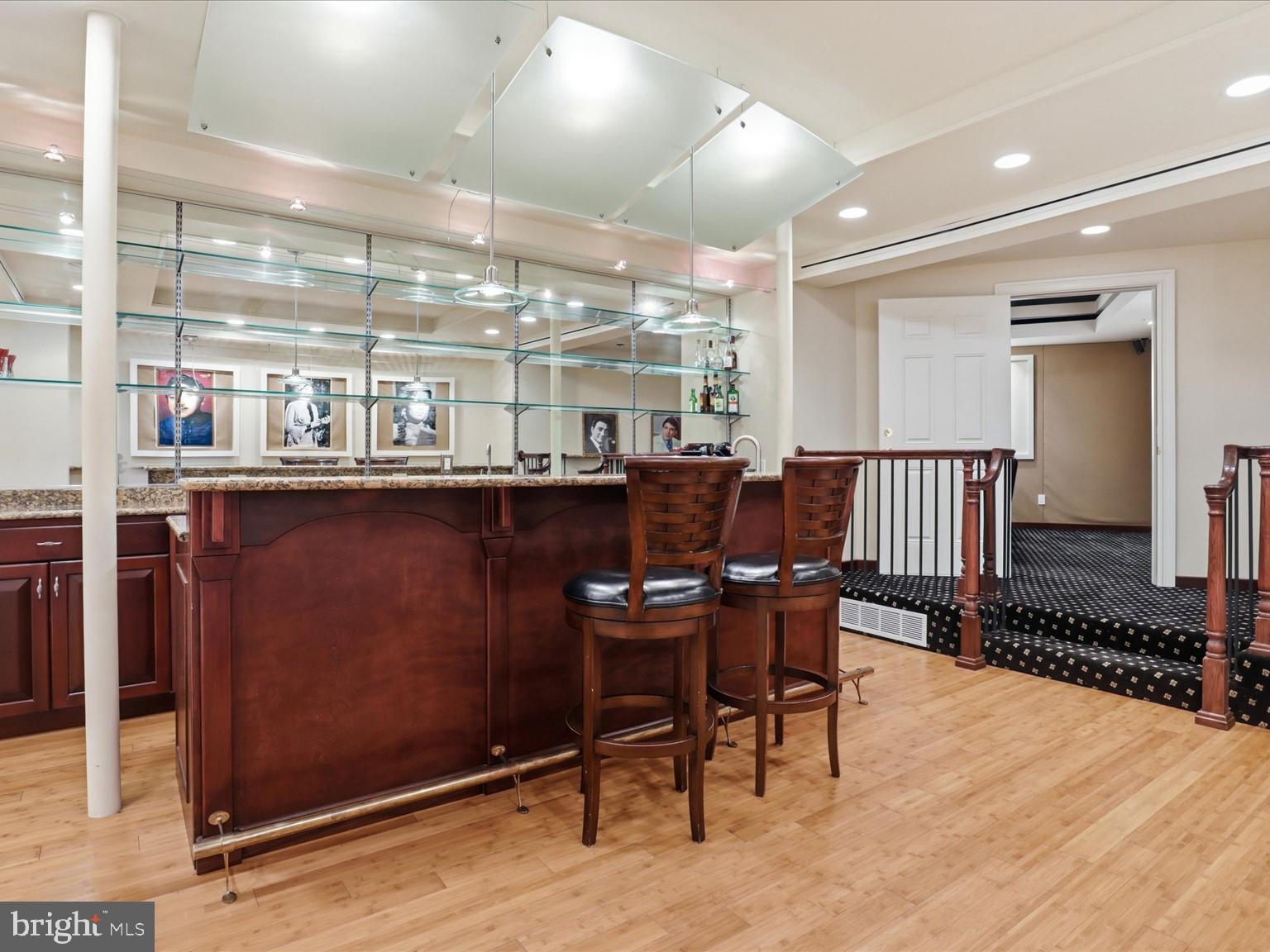 12709 Greenbriar Road Potomac, MD 20854 - Photo 8 of 120