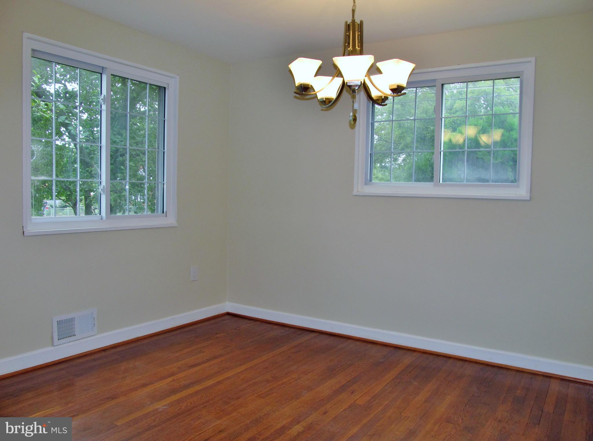 400 Indian Spring Drive Silver Spring, MD 20901 - Photo 13 of 29 Dining Room