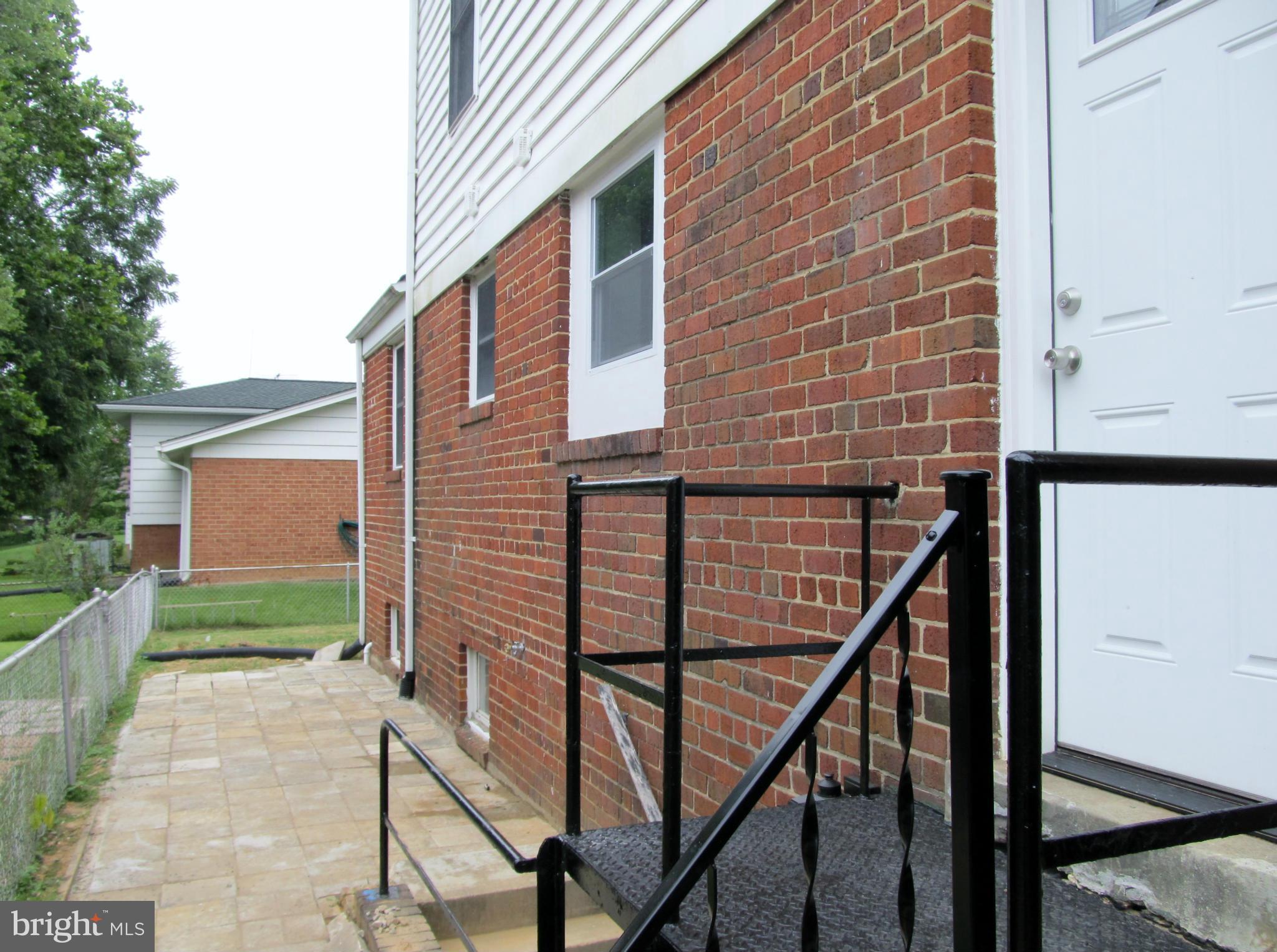 400 Indian Spring Drive Silver Spring, MD 20901 - Photo 5 of 29 Exterior (General)