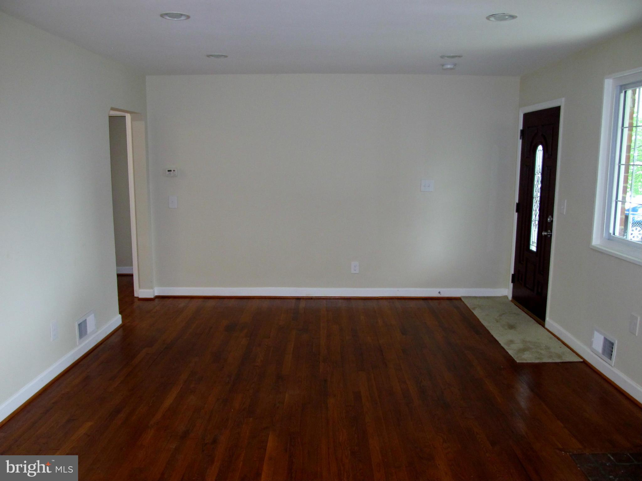 400 Indian Spring Drive Silver Spring, MD 20901 - Photo 9 of 29 Living Room