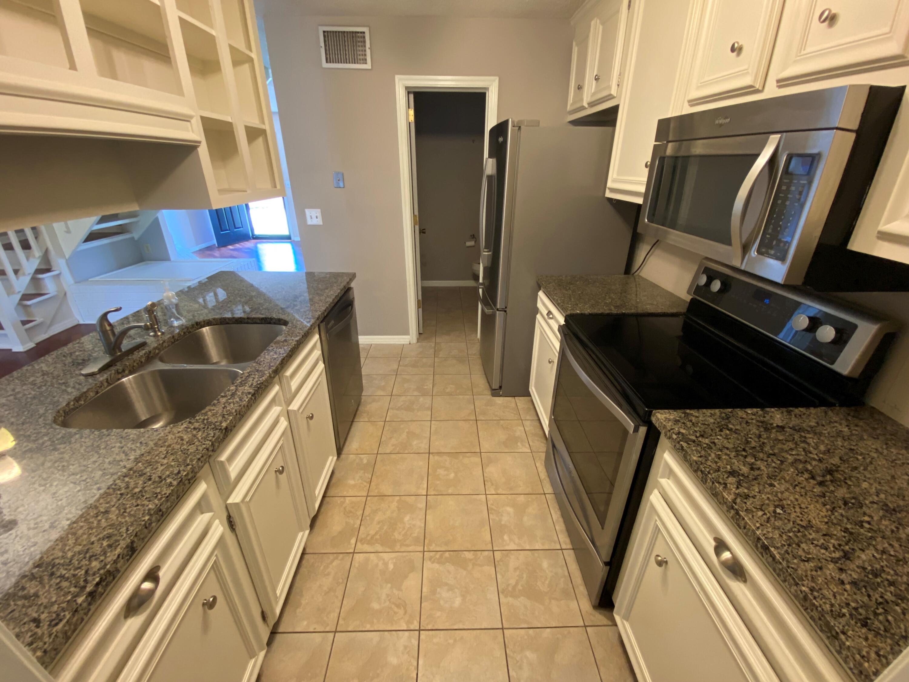 985 Bay Tree Circle, Unit C Mount Pleasant, SC 29464 - Photo 9 of 25