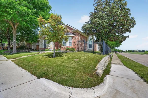 $2,900 | 3500 Christopher Lane, Richardson, TX 75082