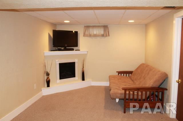 202 Reservoir Road Pekin, IL 61554 - Photo 12 of 13 Gallery Image 12