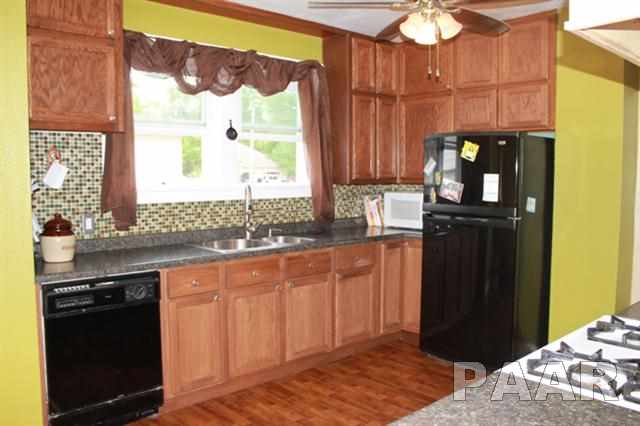 202 Reservoir Road Pekin, IL 61554 - Photo 3 of 13 Gallery Image 3
