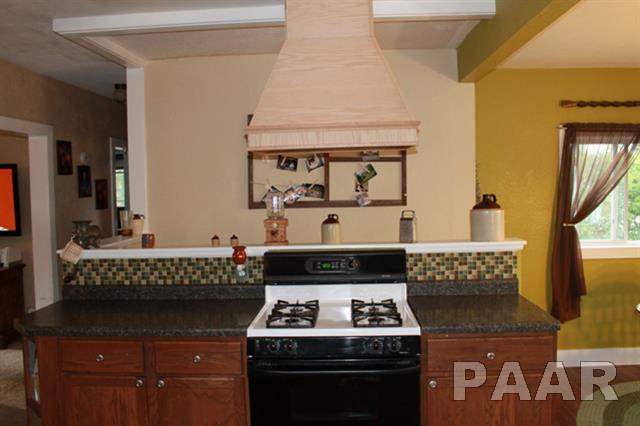 202 Reservoir Road Pekin, IL 61554 - Photo 4 of 13 Gallery Image 4