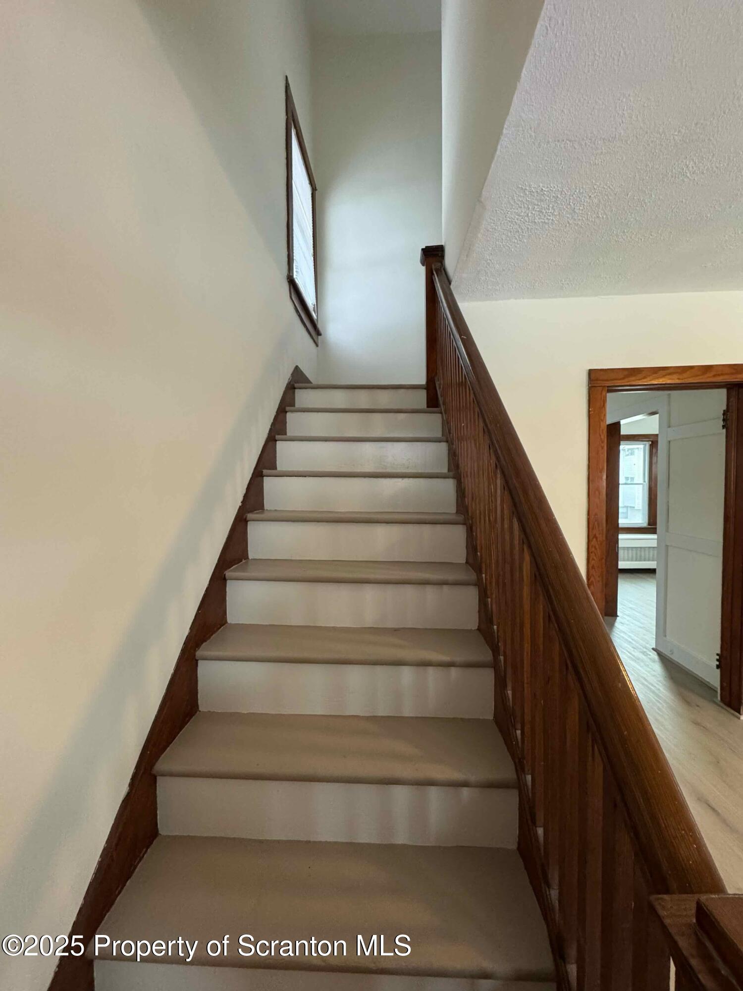 1116 Fairfield Street Scranton, PA 18509 - Photo 7 of 11 a view of entryway