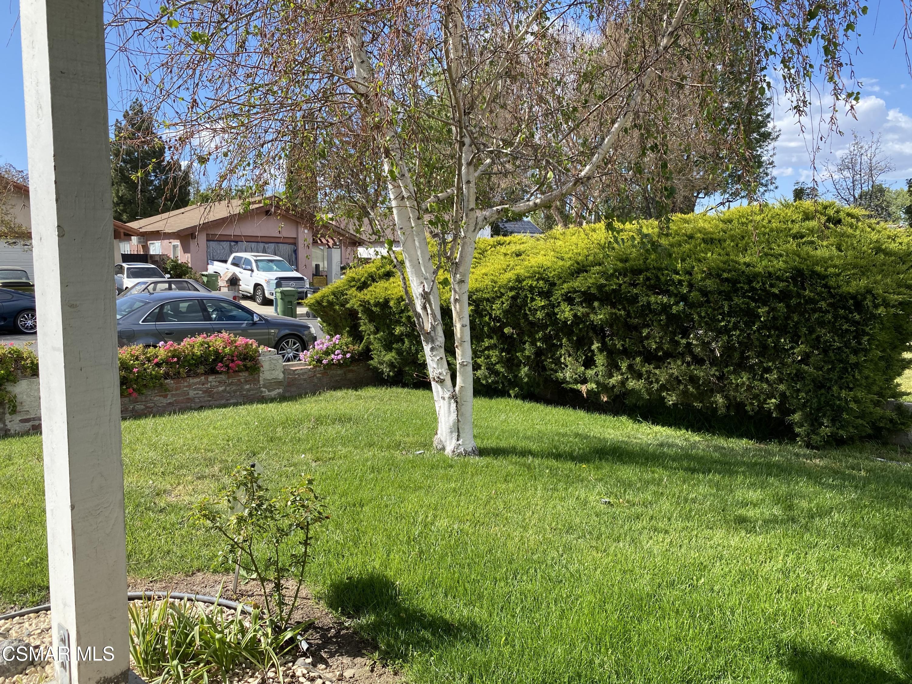 2170 Burrell Avenue Simi Valley, CA 93063 - Photo 3 of 21 a view of a garden