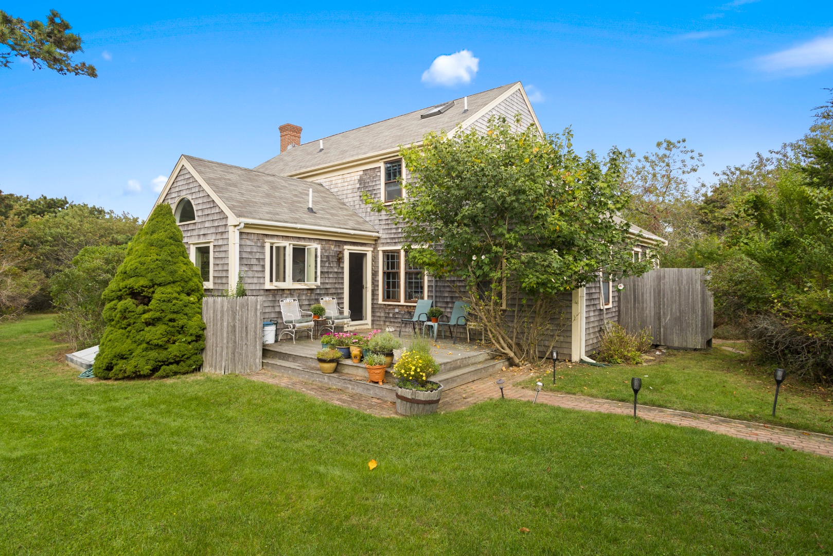 26 A Miacomet Road Nantucket, MA 02554 - Photo 2 of 26 Gallery Image 2
