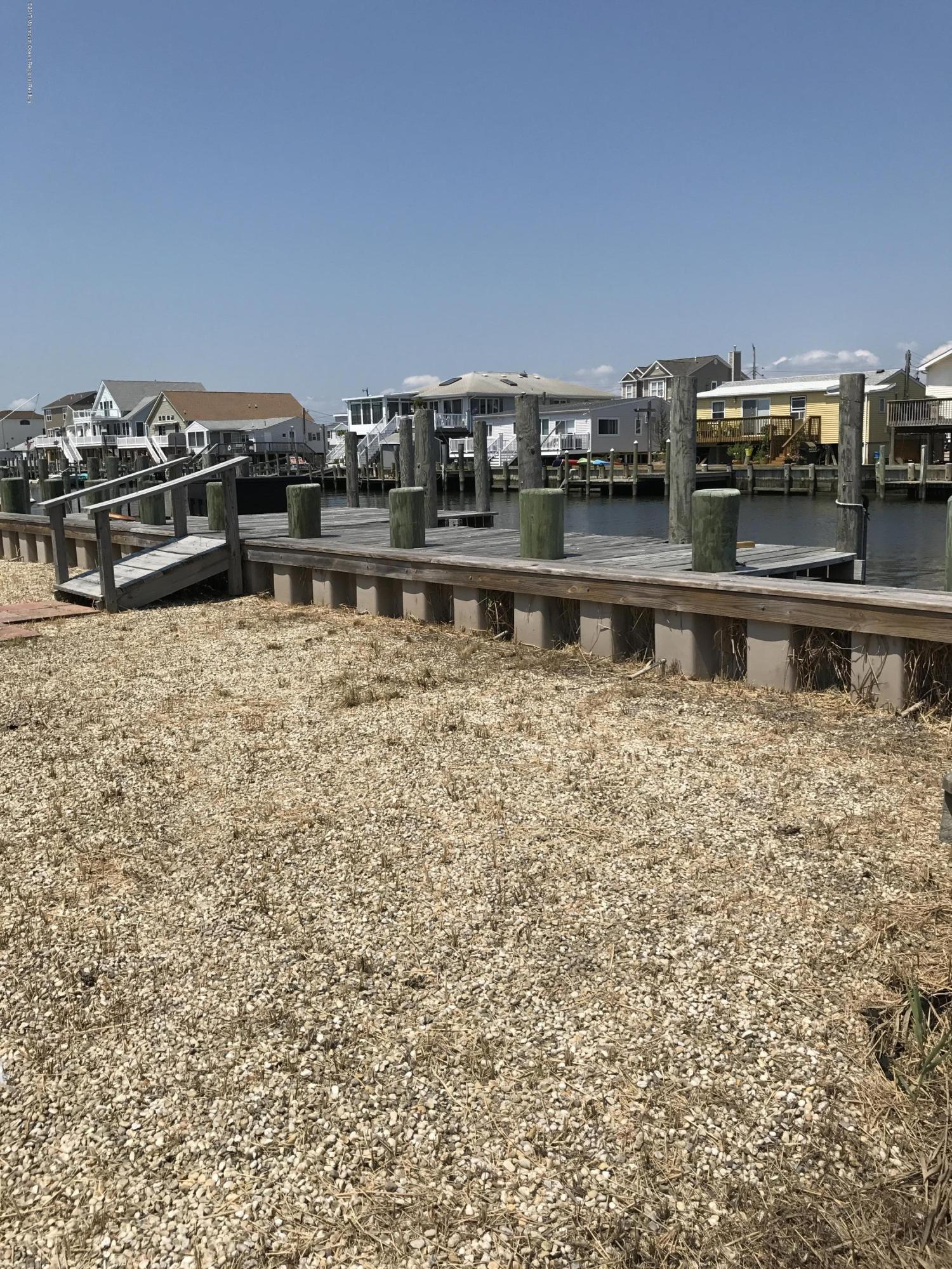 167 Flamingo Road Tuckerton, NJ 08087 - Photo 6 of 14 IMG_1295