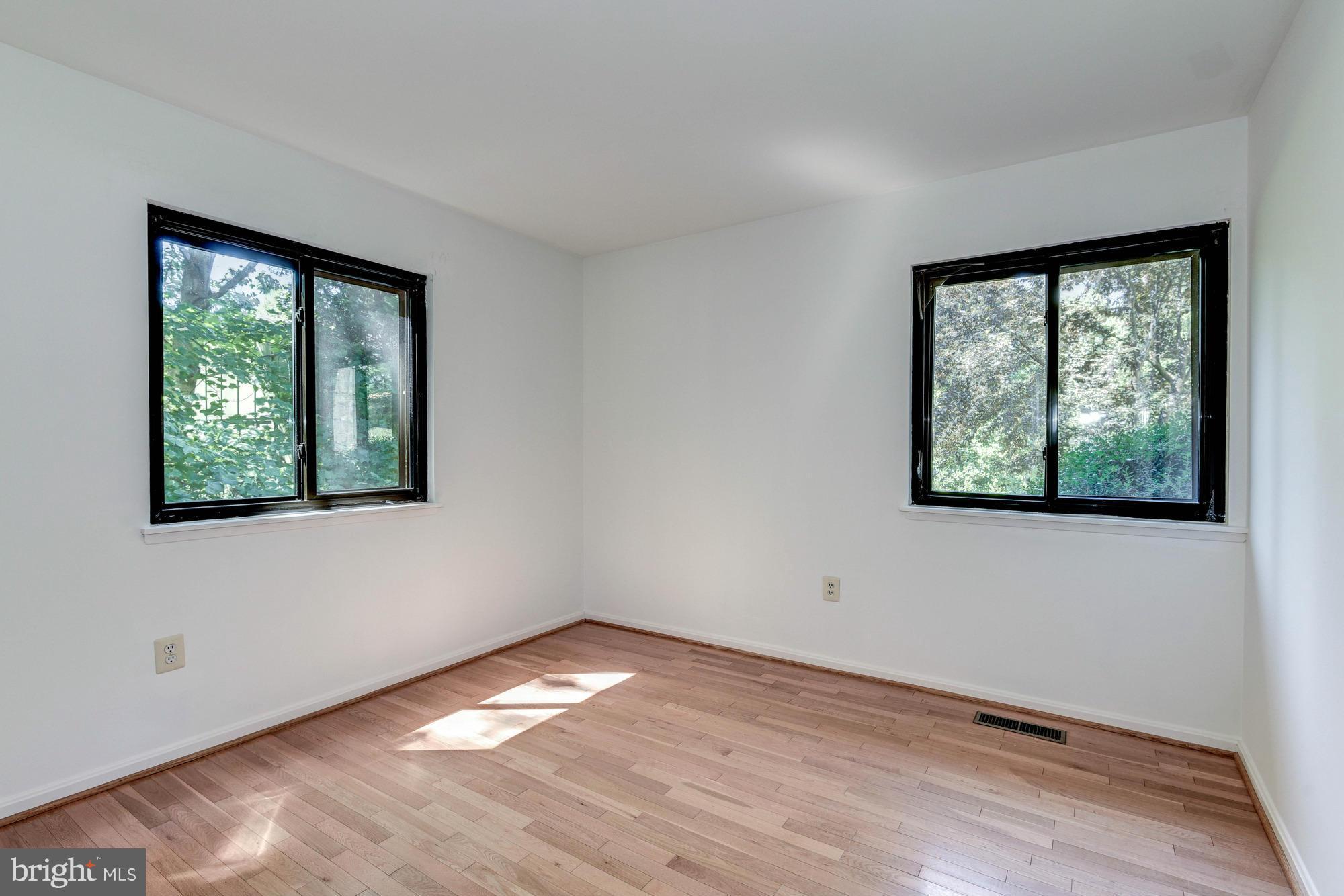 14905 Chestnut Ridge Court North Potomac, MD 20878 - Photo 13 of 30 Bedroom