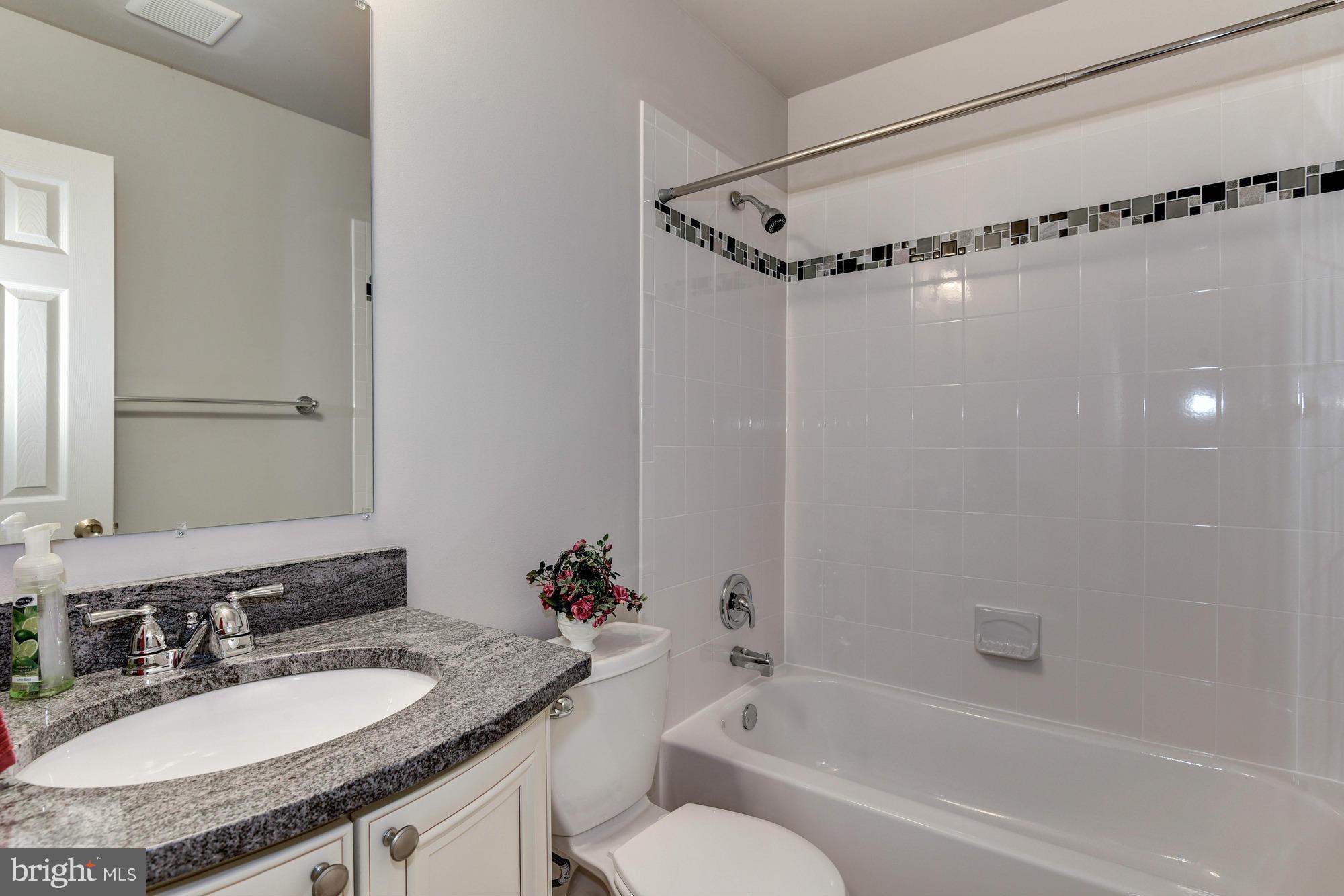 14905 Chestnut Ridge Court North Potomac, MD 20878 - Photo 14 of 30 Bath