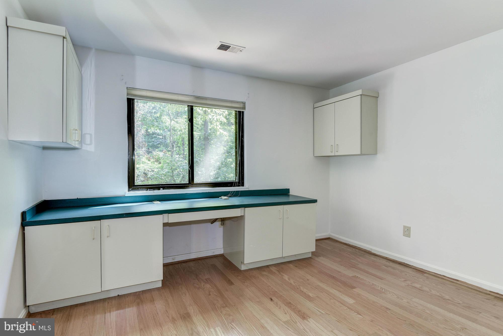 14905 Chestnut Ridge Court North Potomac, MD 20878 - Photo 21 of 30 Bedroom