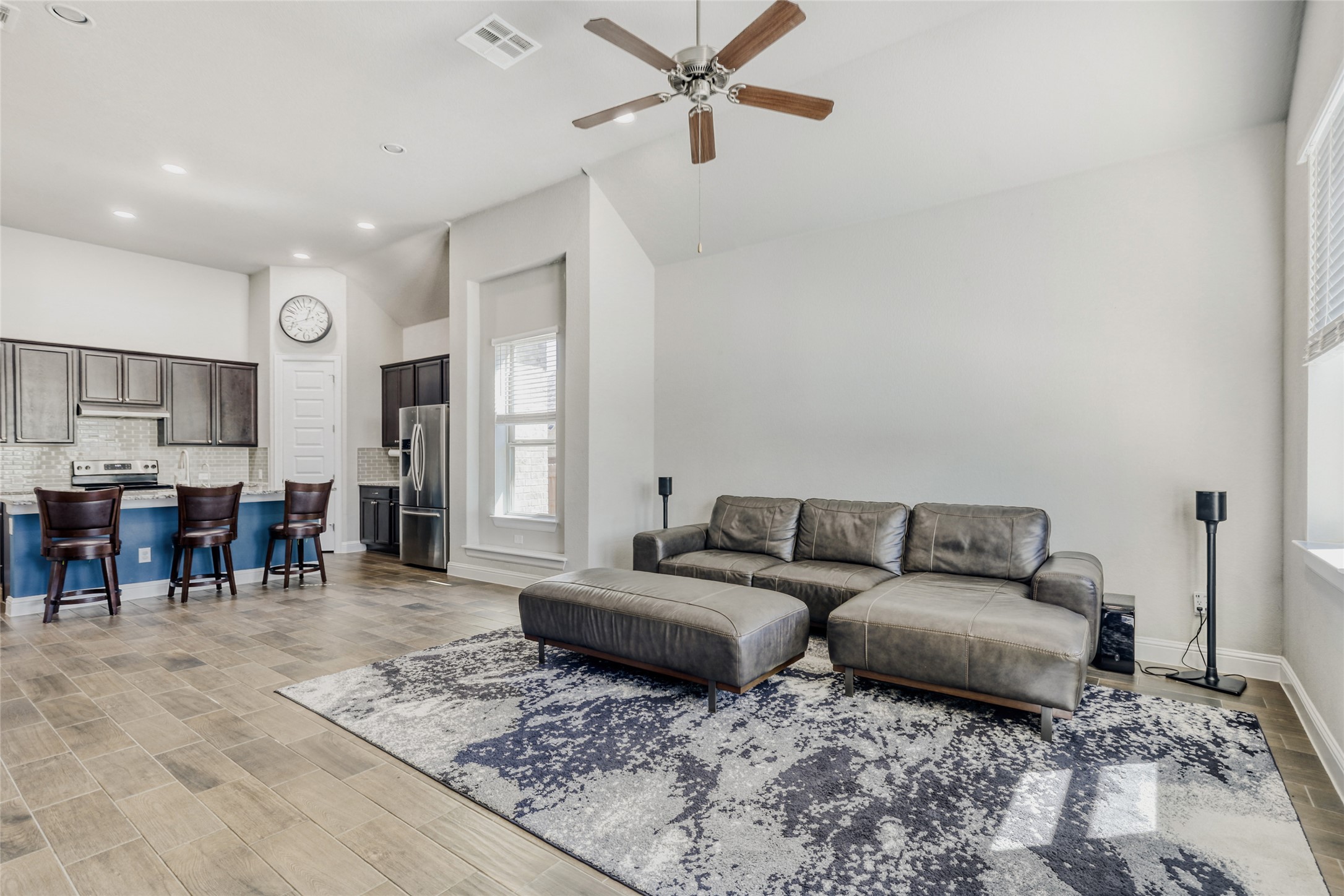 125 Buffalo View Lane Georgetown, TX 78628 - Photo 10 of 28