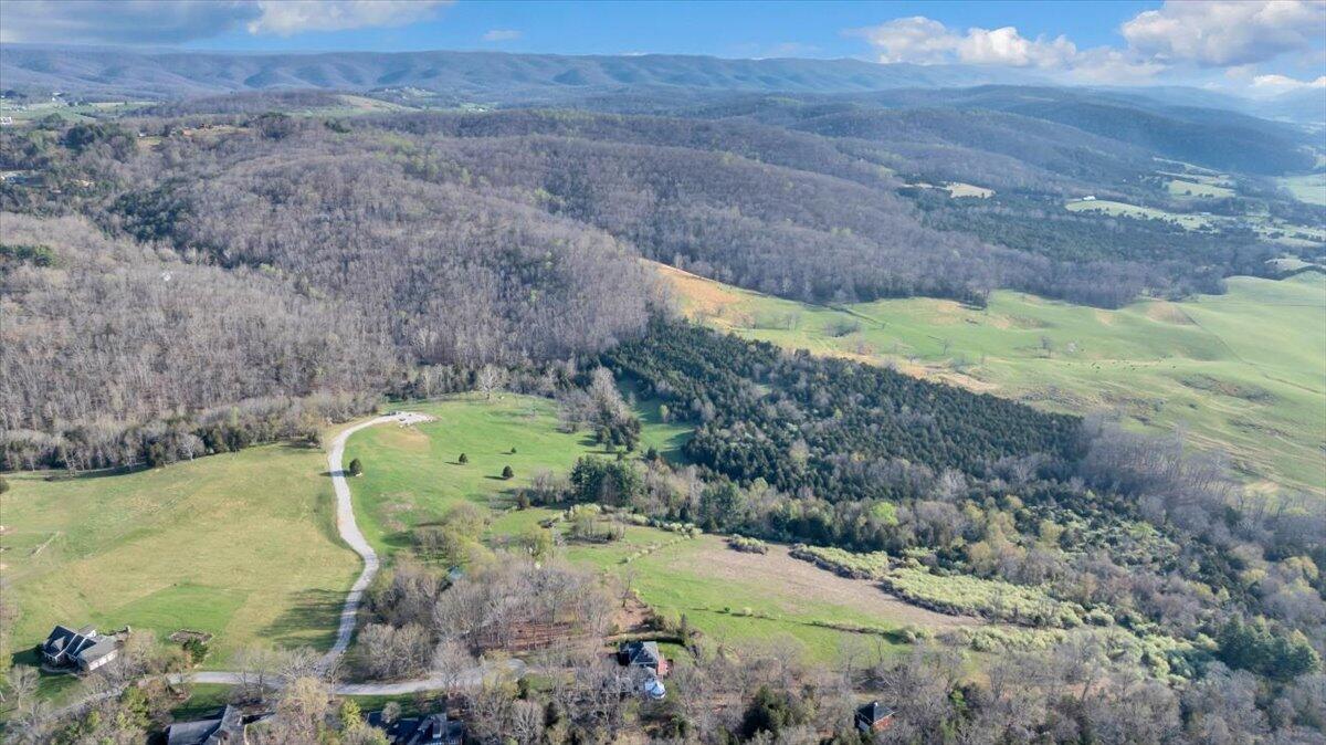 484 Mill Pointe Road Blacksburg, VA 24060 - Photo 17 of 73 12-DJI_20260404072830_0309_D