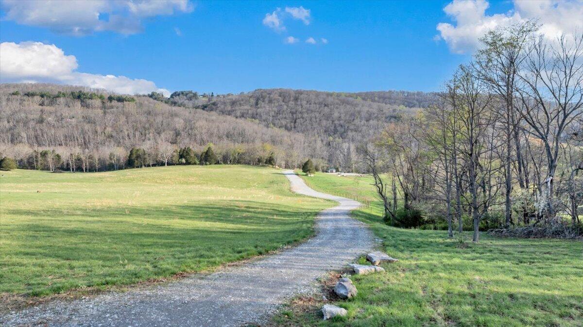 484 Mill Pointe Road Blacksburg, VA 24060 - Photo 6 of 73 01-DJI_20260404072104_0295_D