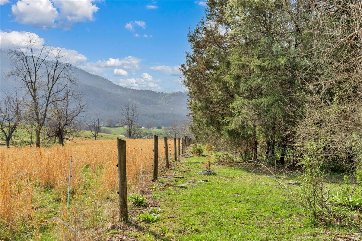 484 Mill Pointe Road Blacksburg, VA 24060 - Photo 69 of 73 66-MIB09378