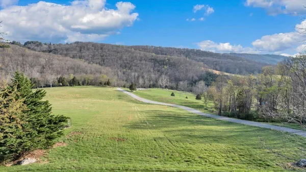 $825,000 | 484 Mill Pointe Road, Blacksburg, VA 24060