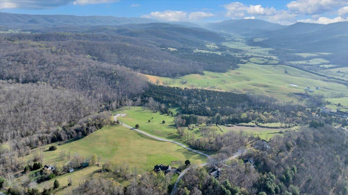 484 Mill Pointe Road Blacksburg, VA 24060 - Photo 9 of 73 04-DJI_20260404072319_0298_D