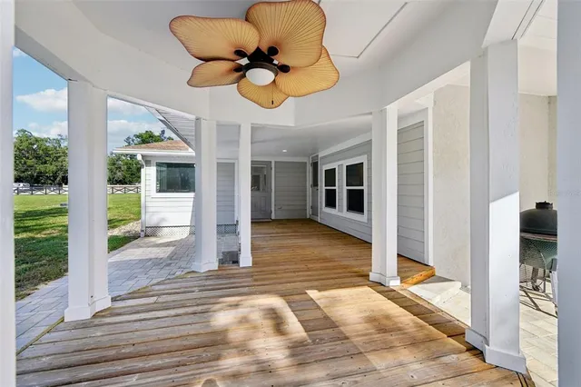 $999,999 | 18715 County Road 455, Clermont, FL 34715