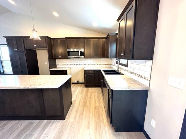 W6530 Breezy Way Appleton, WI 54915 - Photo 3 of 7