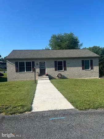 $345,000 | 3040 Liverpool Court, Chambersburg, PA 17201