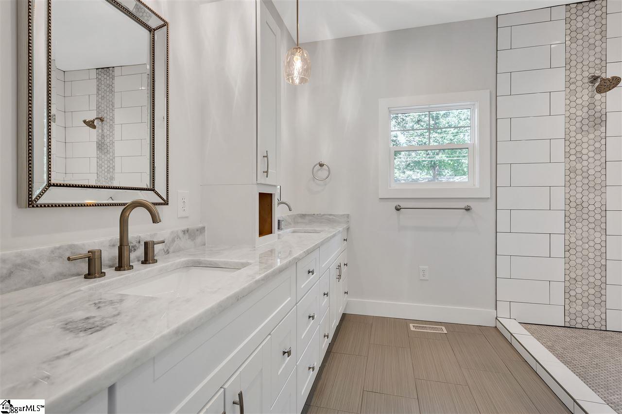 3100 Edwards Road Taylors, SC 29687 - Photo 13 of 36 Gallery Image 13