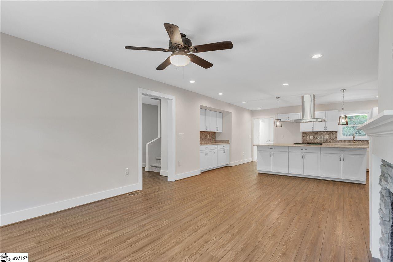 3100 Edwards Road Taylors, SC 29687 - Photo 5 of 36 Gallery Image 5
